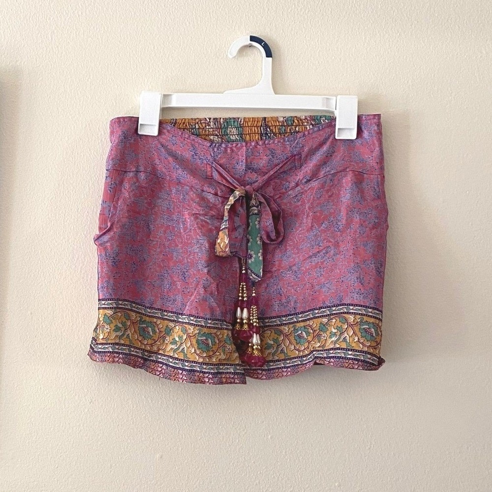 Beaded Tassel Paisley Boho Pink Sari Shorts Medium Silky India Boho Festival